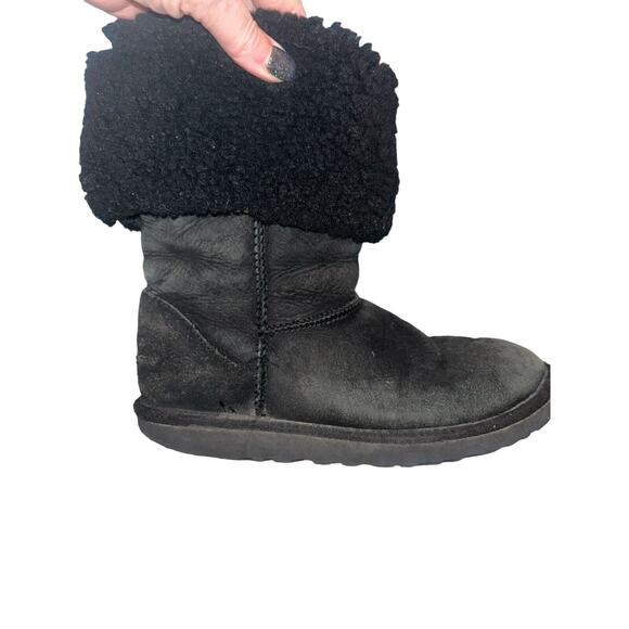UGG Australia Classic Mid Calf Tall Black Sheepskin Boots 5815- Size 7 Preowned - Picture 4 of 8